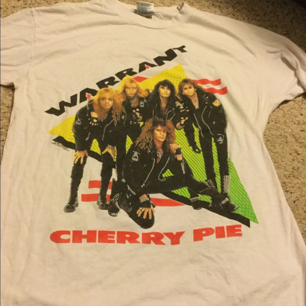 Warrant concert shirt.